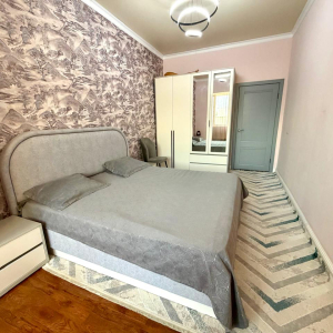 3-комн. кв., 107 м², 2/20 этаж