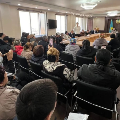 Заместитель акима Алматы обсудил с жителями Алатау компенсации за выкуп участков