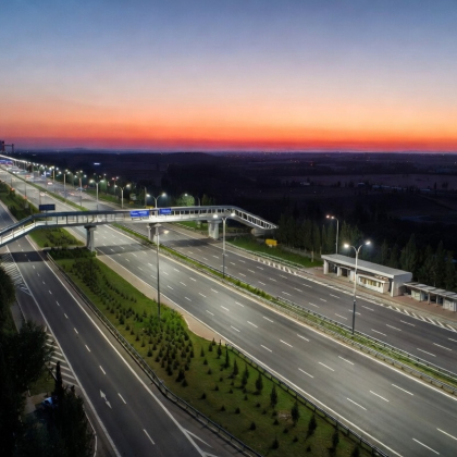 Загруженную трассу в Казахстане увеличат до восьми полос движения