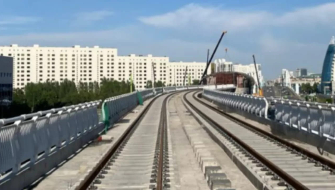 В Астане завершена половина работ по строительству LRT