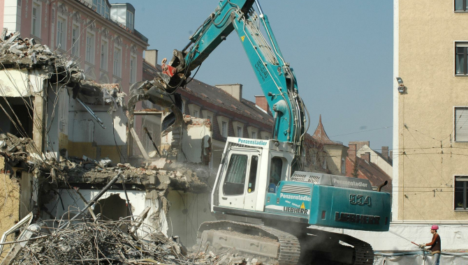 Реновацию 237 домов проведут за пять лет в Атырау