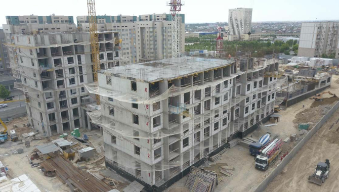 В Алматы и Нур-Султане предлагают снизить планы по строительству жилья